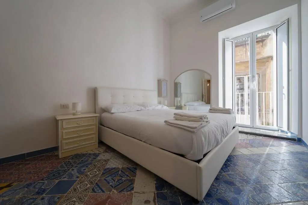 Appartement Casa Tarsia - Pignasecca Experience à Naples